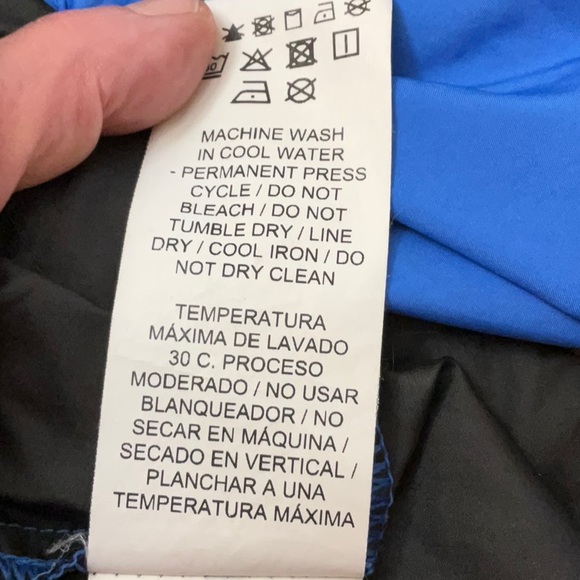 Puma Men’s Size Small Wind Cell Hooded Training Jacket, Great Condition! - Picture 8 of 11